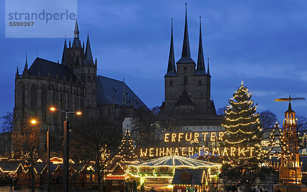 Weihnachtsmarkt  Erfurt  Thüringen  Deutschland  Europa