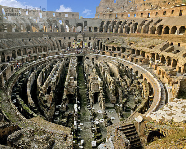 Kolosseum  Innenraum  Unterkellerung  Amphitheater  Amphitheatrum Novum  Rom  Italien  Europa