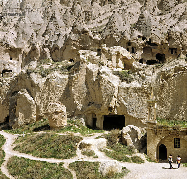Höhlen in Zelve  UNESCO-Weltkultur- und Naturerbe Göreme  Kappadokien in Zentralanatolien  Türkei