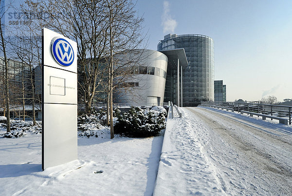 Gläserne Manufaktur von VW  Großer Garten  Dresden  Sachsen  Deutschland  Europa