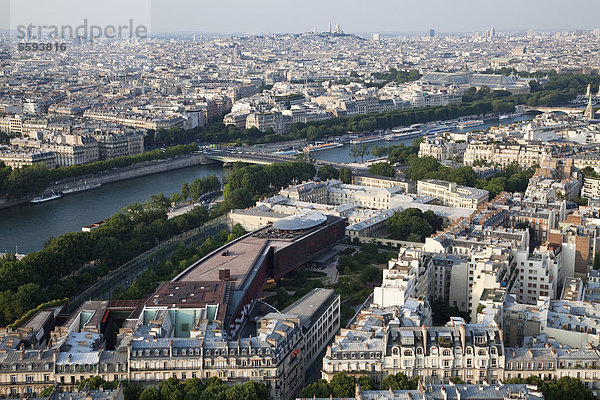 Frankreich  Paris  Blick auf das Stadtbild mit der Seine