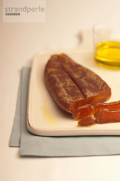 Nahaufnahme der Platte von Bottarga