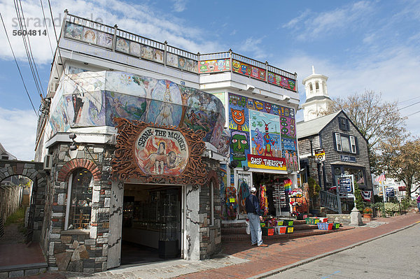 Bunte Geschäfte im Hippie-Stil  Provincetown  Cape Cod  Massachusetts  Neuengland  USA  Nordamerika  Amerika