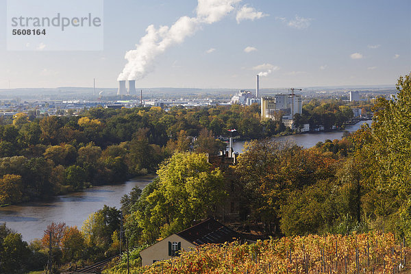 entfernt Wohngebäude Industrie über Fluss Ansicht Hauptstadt Atomkraftwerk Grafenrheinfeld