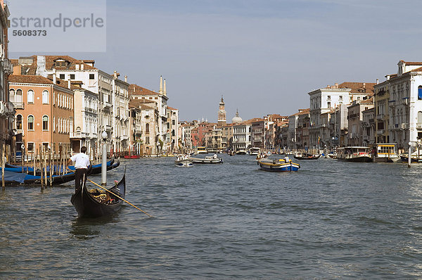 Europa Ehrfurcht Boot vertäut Gondel Gondola Venetien Italien Haltestelle Haltepunkt Station Venedig