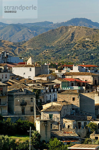 Blick auf das Dorf San Ilario  Kalabrien  Italien  Europa