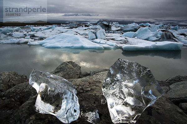 Eiskristalle  Gletscherlagune Jökuls·rlÛn  Vatnajökull Gletscher  Austurland  Ost-Island  Island  Europa