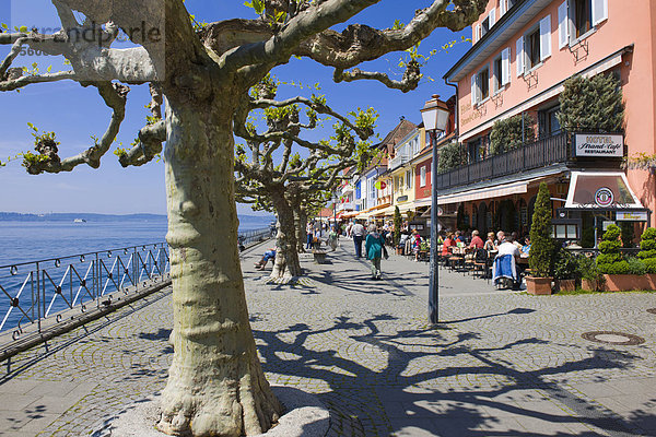 Uferpromenade in der Unterstadt  Meersburg  Bodensee  Baden-Württemberg  Süddeutschland  Deutschland  Europa