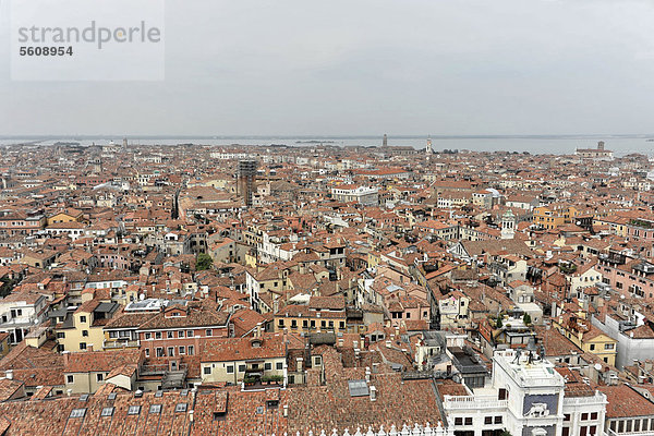 Aussicht vom Campanile  Richtung Lido  Venedig  Venetien  Italien  Europa