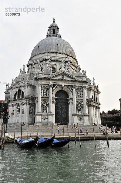Europa Ehrfurcht Kirche zuprosten anstoßen Gondel Gondola Italien Venedig
