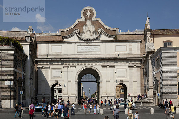 Porta del Popolo mit Piazza del Popolo und der Piazzale Flaminio  Rom  Latium  Italien  Europa