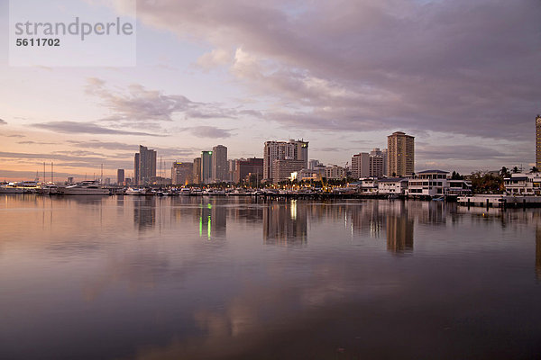 Skyline Skylines Manila Hauptstadt Sonnenuntergang über Philippinen Asien Bucht