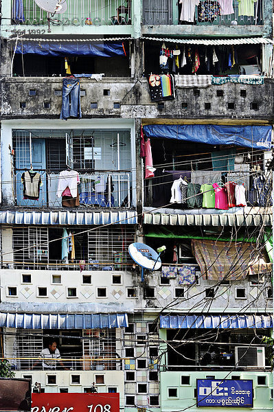 Wohnhaus frontal Apartment Nachbarschaft Südostasien Myanmar Asien