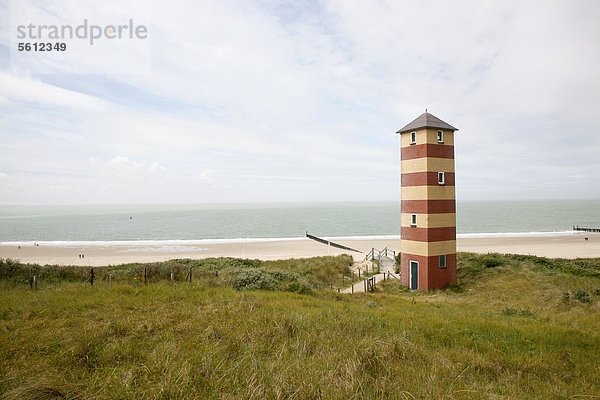 Leuchtturm in den Dünen  Walcheren  Niederlande