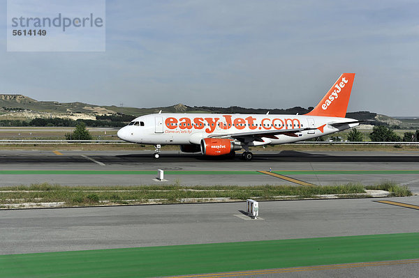 Easy-jet G-EZIS Airbus A 319-111  beim Start  Flughafen Palma de Mallorca  Mallorca  Spanien  Europa