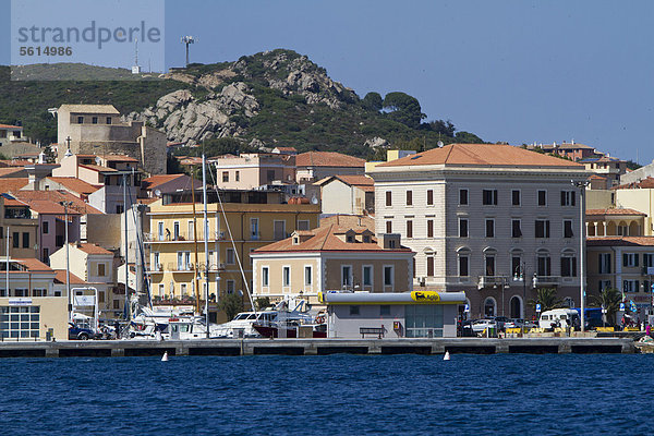 Stadtansicht von Maddalena  Parco Nazionale dell' Arcipelago di La Maddalena  Nationalpark Maddalena Archipel  Sardinien  Italien  Europa