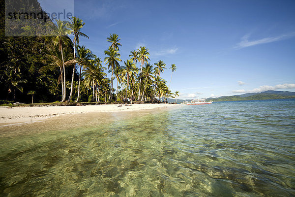 Der Strand von Inabuyutan Island im Bacuit Archipel  El Nido  Palawan  Philippinen  Asien