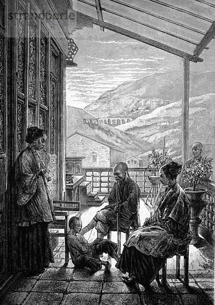 Familienszene im alten China  historische Illustration  Holzstich  ca. 1888