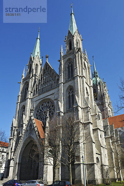 Die katholische  neugotische Pfarrkirche St. Paul  auch Paulskirche  München  Bayern  Deutschland  Europa