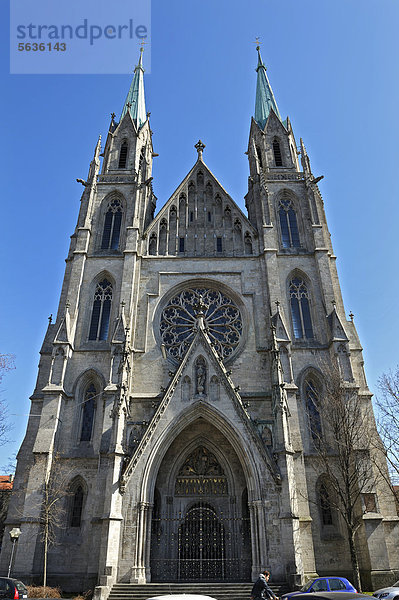 Die katholische  neugotische Pfarrkirche St. Paul  auch Paulskirche  München  Bayern  Deutschland  Europa