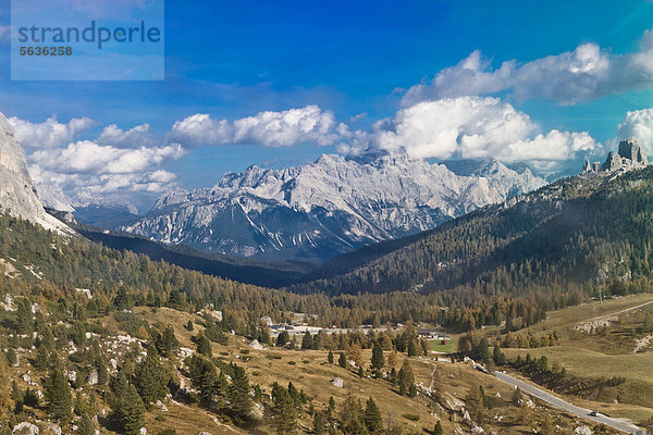 Aussicht von Lagazuoi  2778 m  Falzarego-Pass  Dolomiten  Italien  Europa