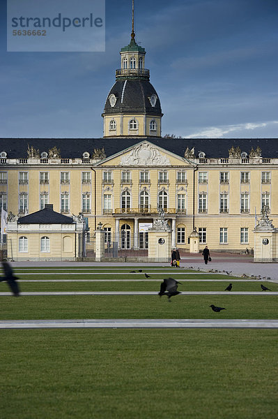 Karlsruher Schloss  Karlsruhe  Baden-Württemberg  Deutschland  Europa