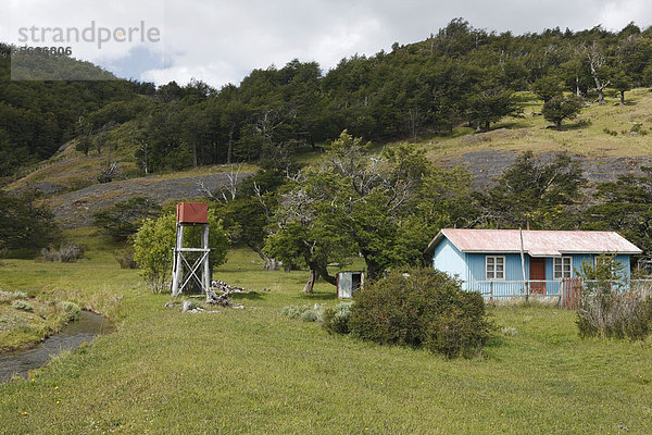 Lonely Chilean farmhouse  Torres del Paine National Park  Magallanes and Ant·rtica Chilena Region  Patagonia  Chile  South America  America