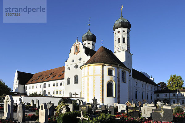 Kloster Benediktbeuern  Oberbayern  Bayern  Deutschland  Europa