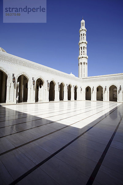 Innenhof  Große Sultan Qabus Moschee  Grand Mosque  Muskat  Maskat  Oman  Naher Osten  Asien