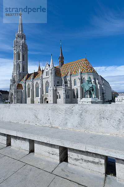 Matthias-Kirche auf dem Burgberg in Budapest  Ungarn  Europa