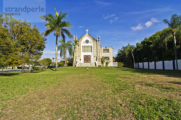 Die Bay Shore Lutheran Kirche am Biscayne Boulevard in Miami  Florida  USA