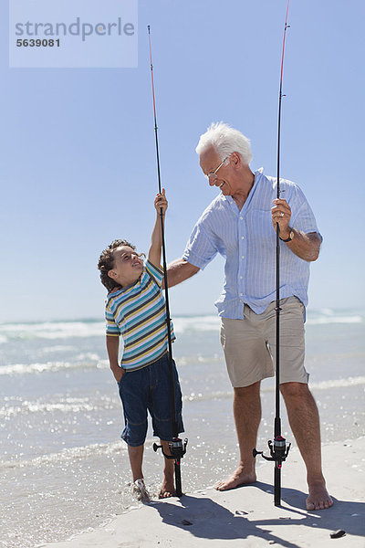 Mann Stange Enkelsohn angeln