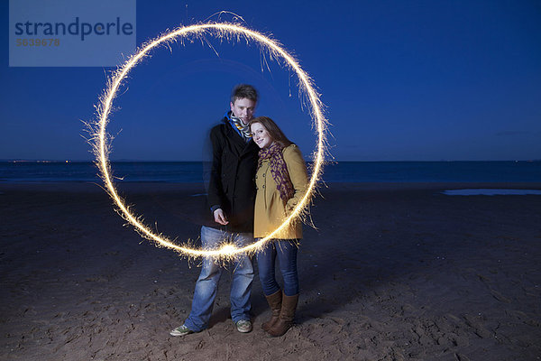 Strand  Wunderkerze  spielen