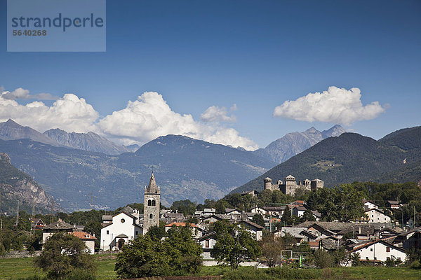 Dorf im ländlichen Tal