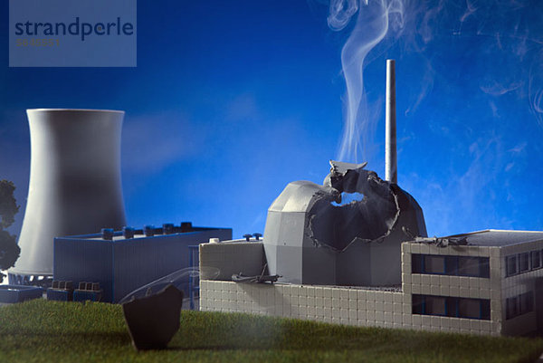 Ein maßstabsgetreues Modell einer Explosion in einem Kernkraftwerk