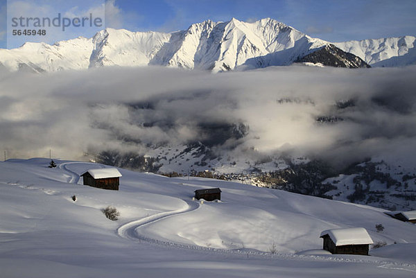 Winter-Chalets am Berg