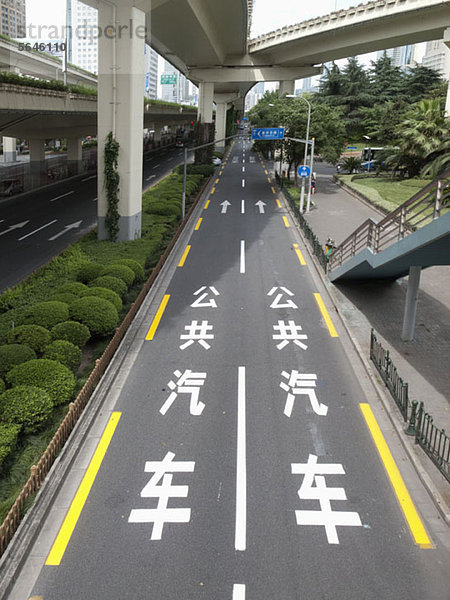 Eine Einbahnstraße in Shanghai  China