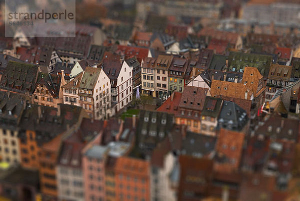 Tilt-Verschiebung einer Fülle von Mehrfamilienhäusern in einem Wohngebiet  Straßburg  Frankreich