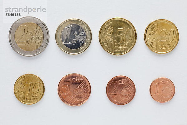 Euro-Münzen in numerischer Reihenfolge  Vorderansicht