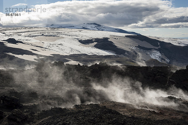 Dampfendes Lavafeld Go_ahraun  Godahraun  Solfataren auf dem Vulkan Fimmvör_uh·ls  Wanderweg zur Hochebene Fimmvörduhals  Su_urland  Sudurland  Süd-Island  Island  Europa