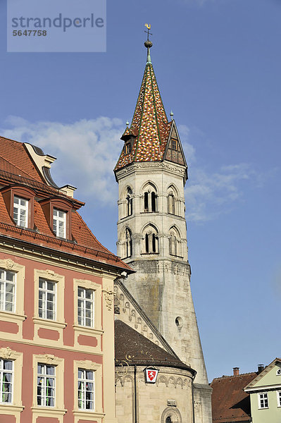 St. Johanniskirche  Johanneskirche  mit Glockenturm Johannisturm  Spätromanik  erbaut zwischen 1210 und 1230  Schwäbisch Gmünd  Baden-Württemberg  Deutschland  Europa