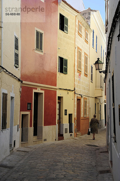 Europa Gebäude Gasse Menorca Balearen Balearische Inseln Spanien