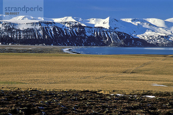 Bergige Landschaft bei H_savÌk  Nor_urland eystra  Nordurland  Nord-Ost-Island  Island  Europa