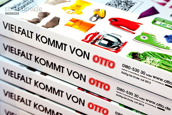 Otto-Katalog  Kataloge des Versandhauses Otto  auf der Computer Messe CeBIT 2012  Hannover  Niedersachsen  Deutschland  Europa