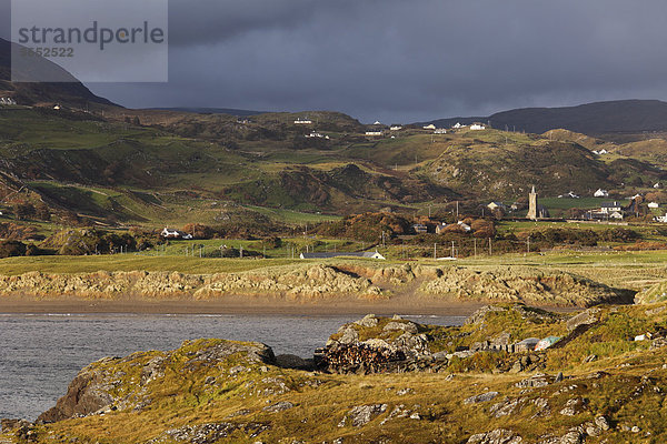 Irland  Grafschaft Donegal  Blick auf den Berg