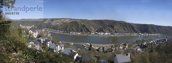 Panoramic view of Rheinfels Castle  the Rhine River and St. Goarshausen as seen from St. Goar  Rhineland-Palatinate  Upper Middle Rhine Valley  a UNESCO World Heritage site  Germany  Europe