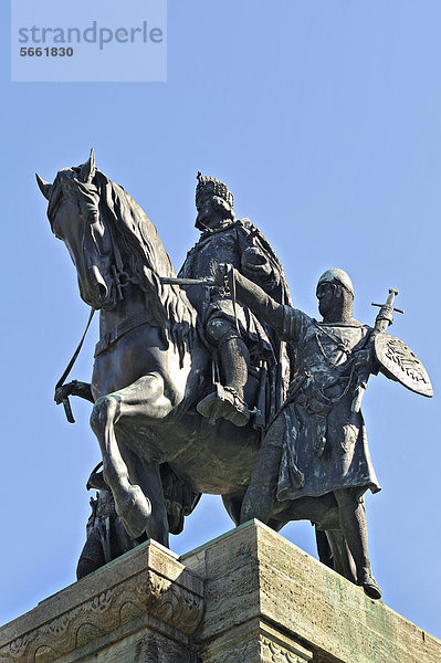 Reiterdenkmal  Ludwig der IV.  der Bayer  am Kaiser-Ludwig-Platz  München  Bayern  Deutschland  Europa