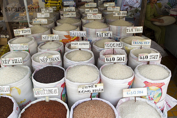 Vietnam  verschiedene Reissorten auf dem Markt