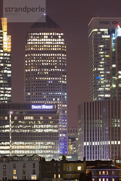 Canary Wharf Finanzzentrum bei Nacht  London  England  Großbritannien  Europa