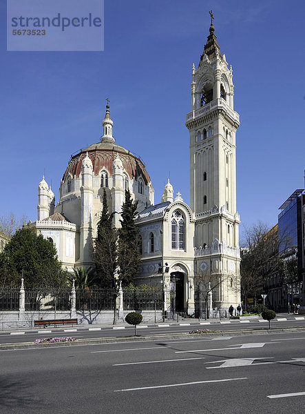 Kirche Iglesia San Manuel y San Benito  Spanisches Kulturerbe Bien de InterÈs Cultural  Madrid  Spanien  Europa  ÖffentlicherGrund